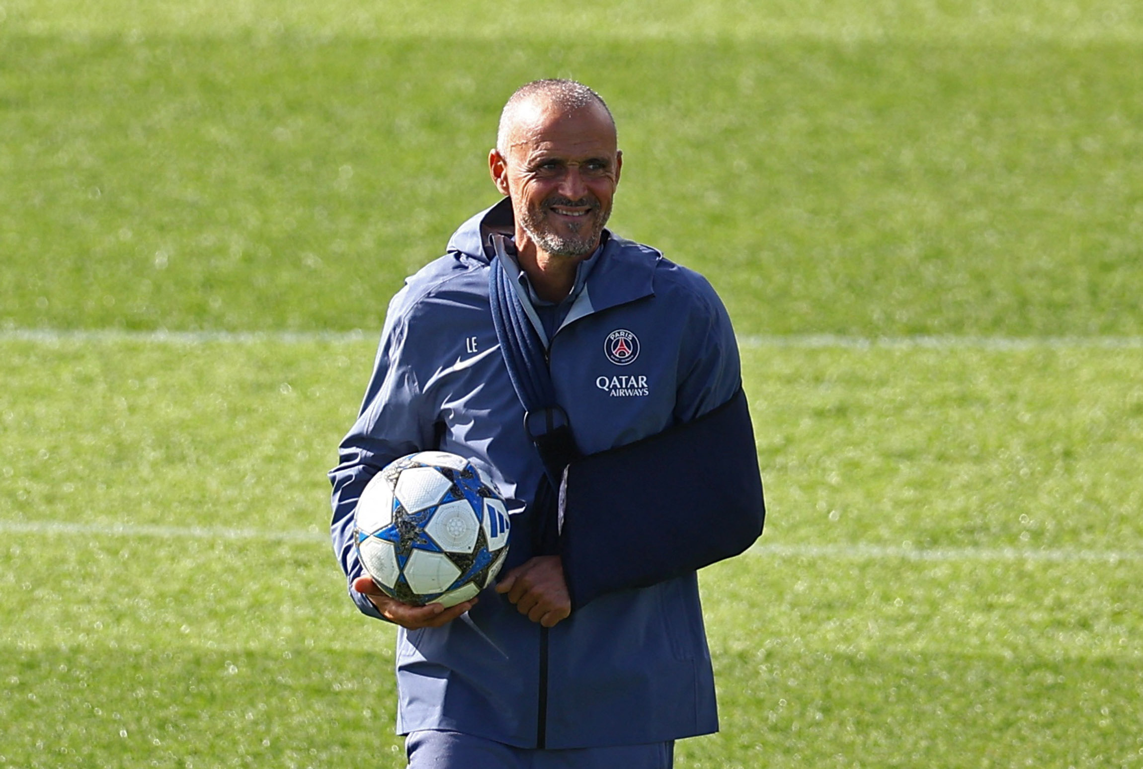 爱游戏在线-包含从欧超杯在即到年轻球员得到机，窗口期巴黎圣日耳曼备战荷甲的词条