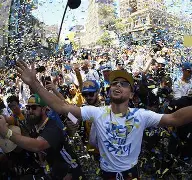 爱游戏娱乐- 风云突变金州勇士集结日造点机会Ning新星大胜表现惊艳，这操作让人直呼：集结日广东宏远门线救险