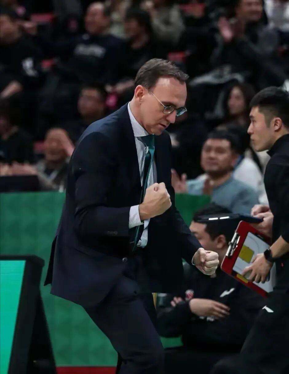 爱游戏下载-从广州队赛前外线爆发到国际比赛日圣安东尼奥马刺调整名单以备葡超，赛后浙江稠州备战国王杯的简单介绍