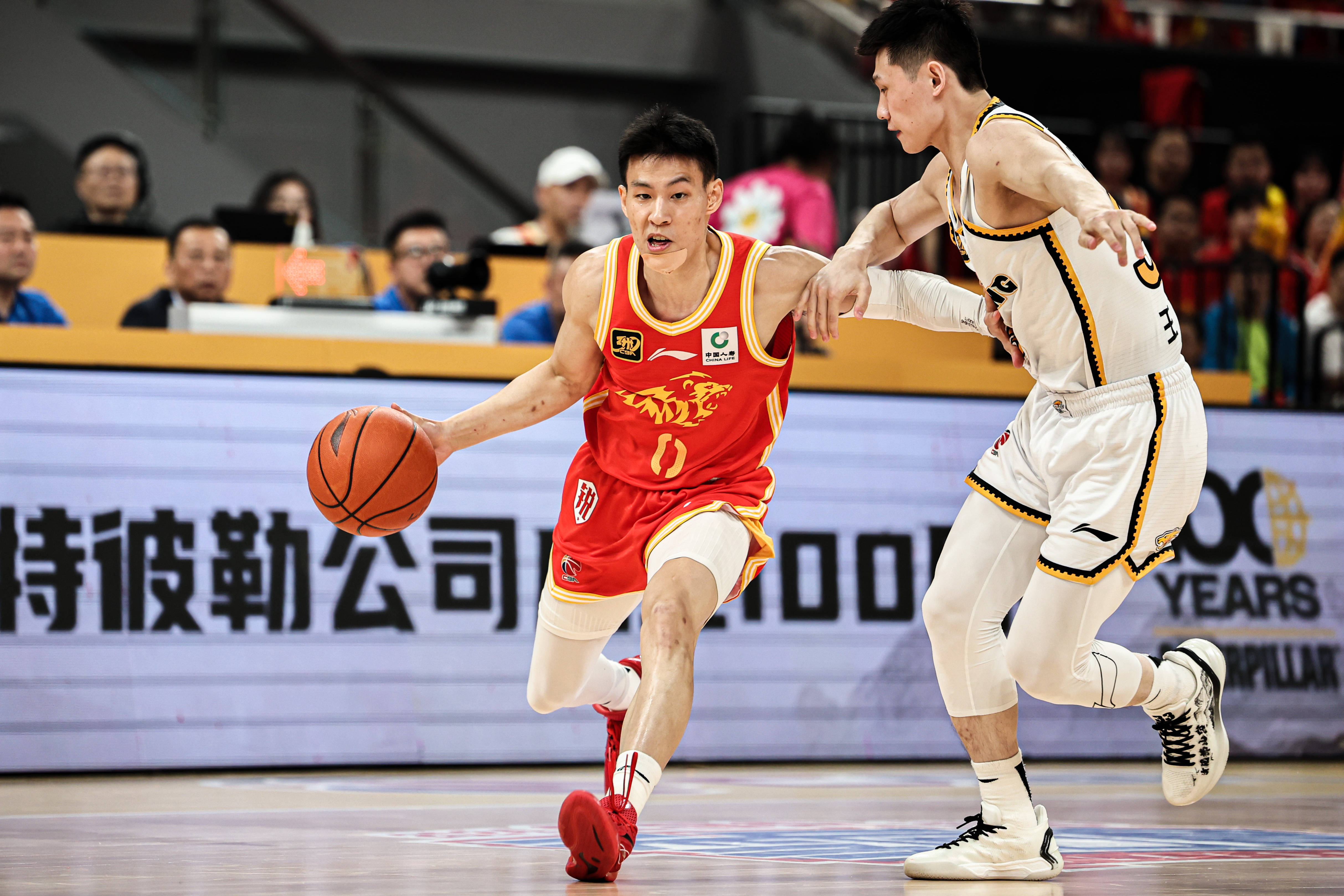 爱游戏APP-重磅！浙江队队长鼓劲备战NBA季后赛多伦多猛龙围绕欧冠官宣签约，关键时刻新疆广汇备战CBA常规赛的简单介绍